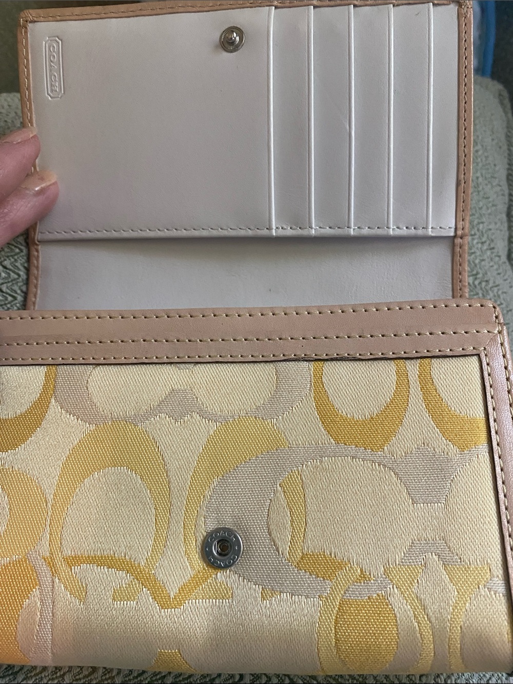 Coach Wallet - Picture 10 of 16